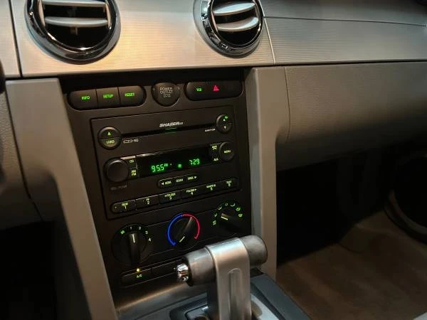 2005 Ford S197 Mustang - Image 8 of 21