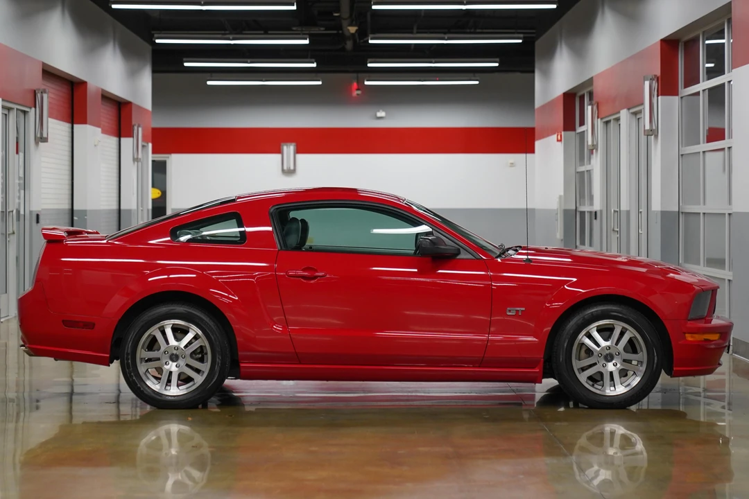 2005 Ford S197 Mustang - Image 3 of 31