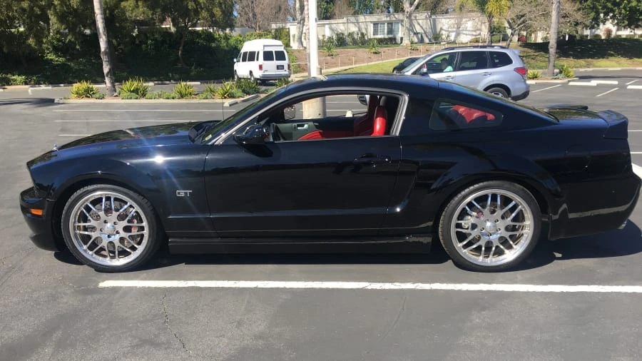 2005 Ford S197 Mustang - Image 2 of 27