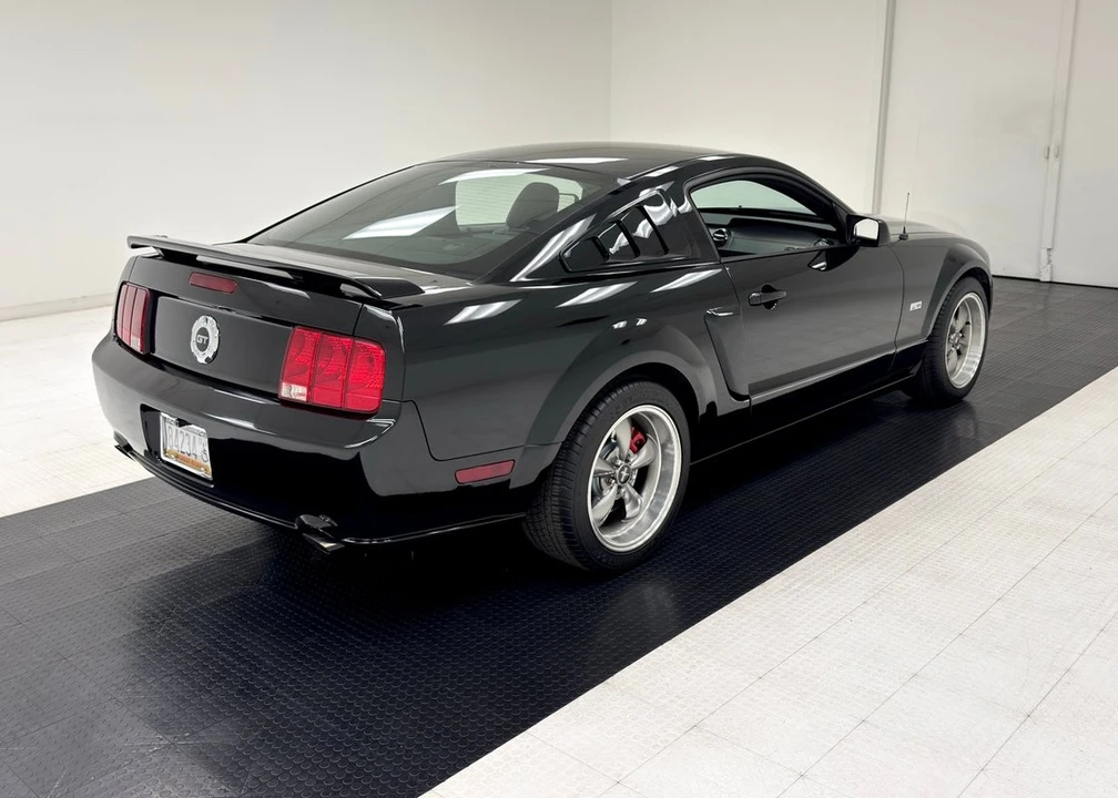2005 Ford S197 Mustang - Image 5 of 12