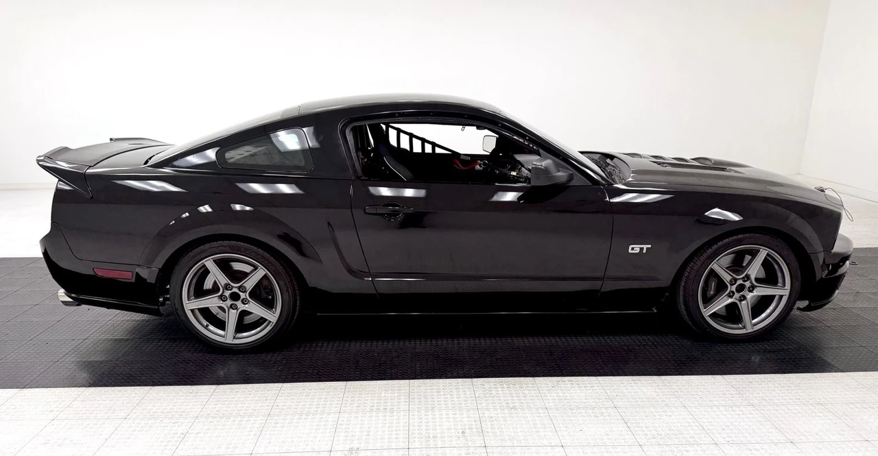 2005 Ford S197 Mustang - Image 2 of 21