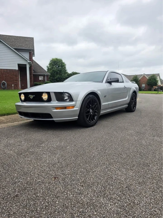 2005 Ford S197 Mustang GT - Image 2 of 11