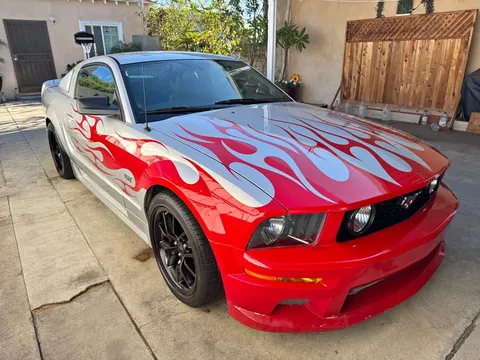 2005 Ford Mustang GT Coupe 2D