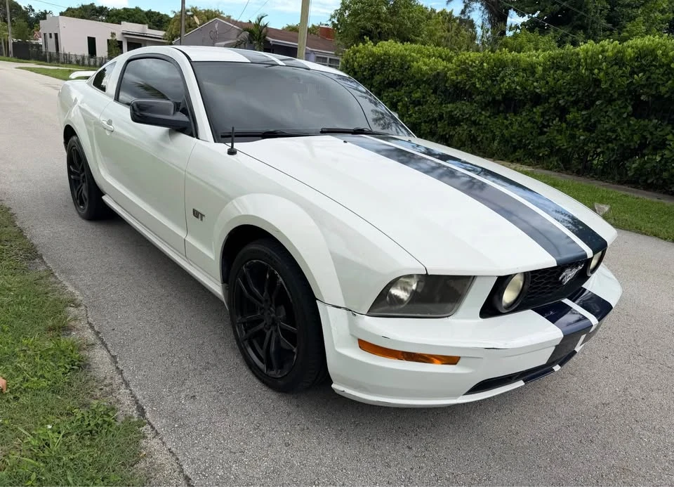 2005 Ford S197 Mustang GT - Image 2 of 12