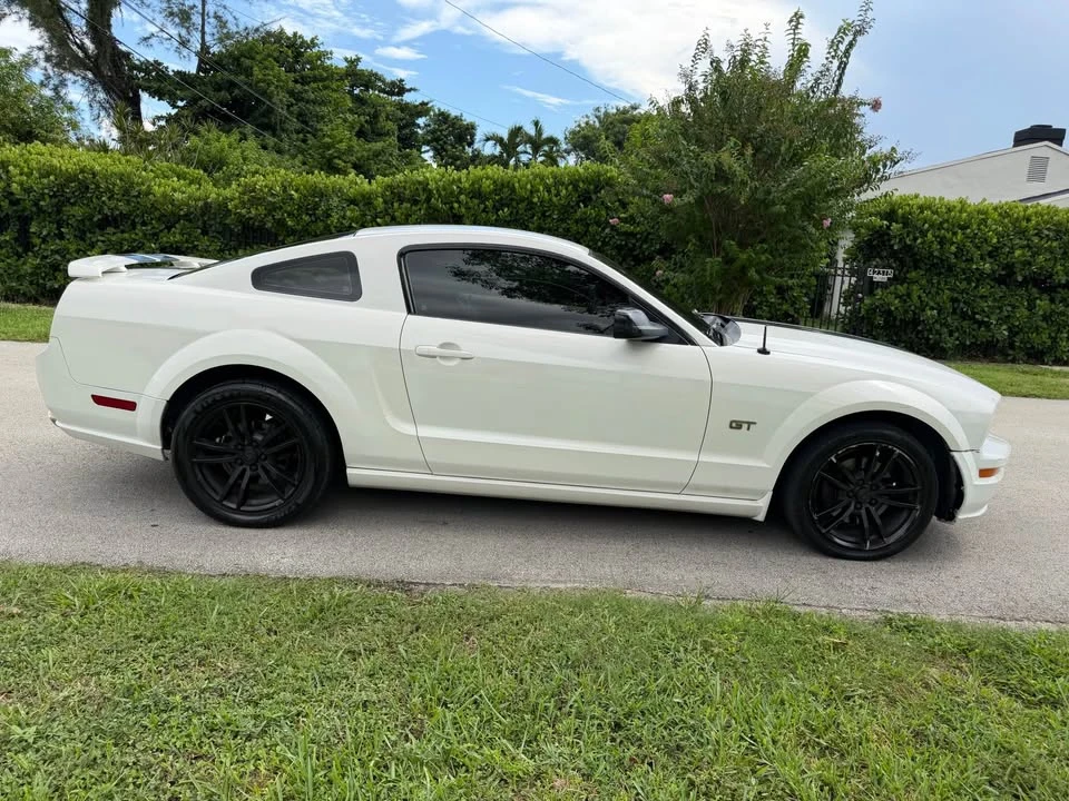 2005 Ford S197 Mustang GT - Image 4 of 12