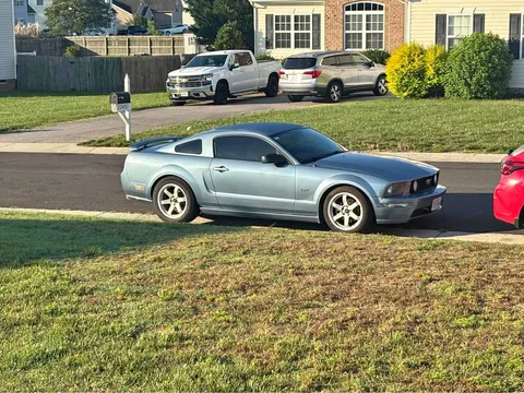 2005 Ford Mustang GT Coupe 2D
