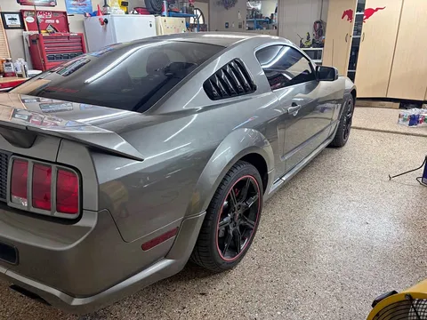 2005 Ford Mustang GT Coupe 2D