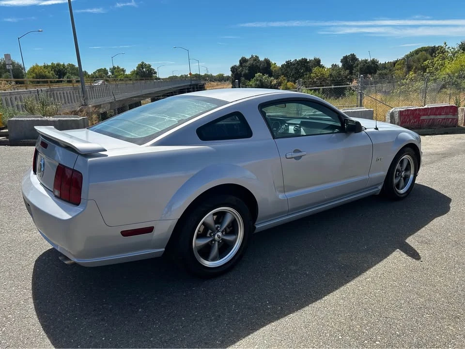 2005 Ford S197 Mustang GT - Image 8 of 17