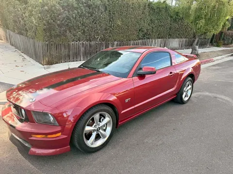 2005 Ford Mustang GT Coupe 2D