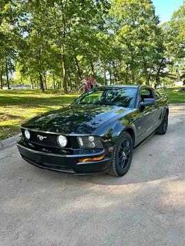 2005 Ford Mustang GT Coupe 2D