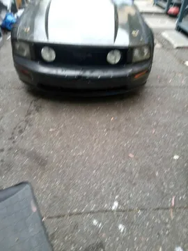2005 Ford Mustang GT Coupe 2D