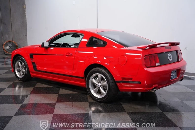 2005 Ford S197 Mustang GT - Image 5 of 28