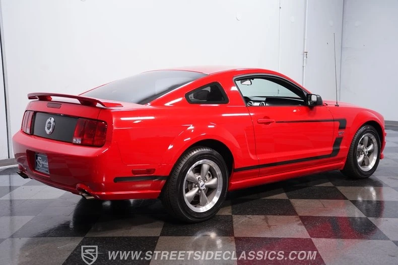 2005 Ford S197 Mustang GT - Image 8 of 28