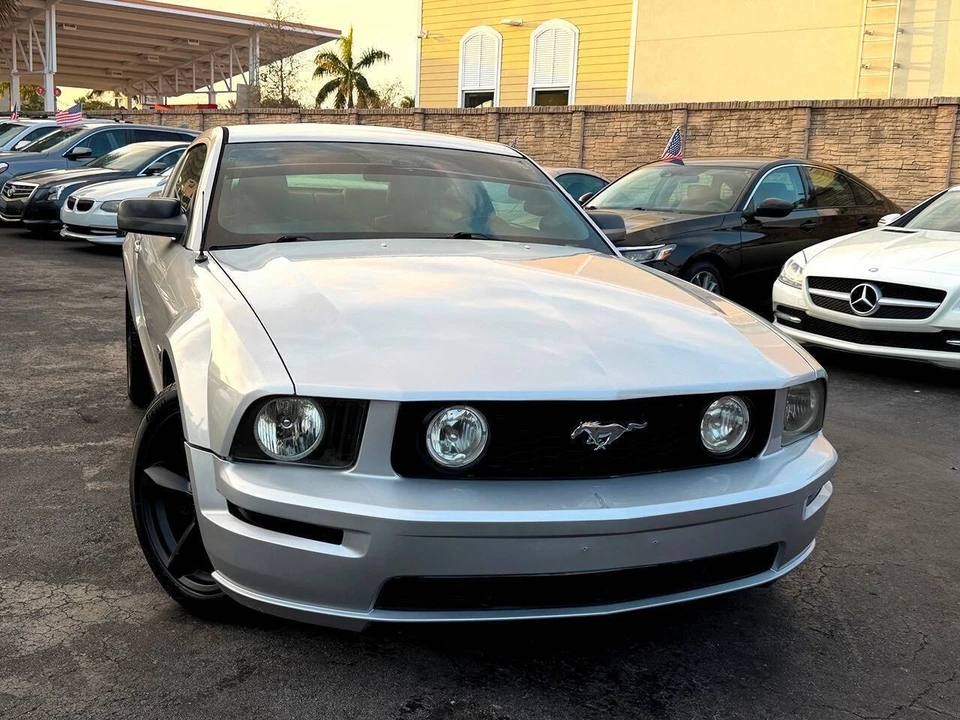 2005 Ford - Image 4 of 31