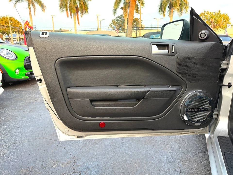 2005 Ford - Image 18 of 31
