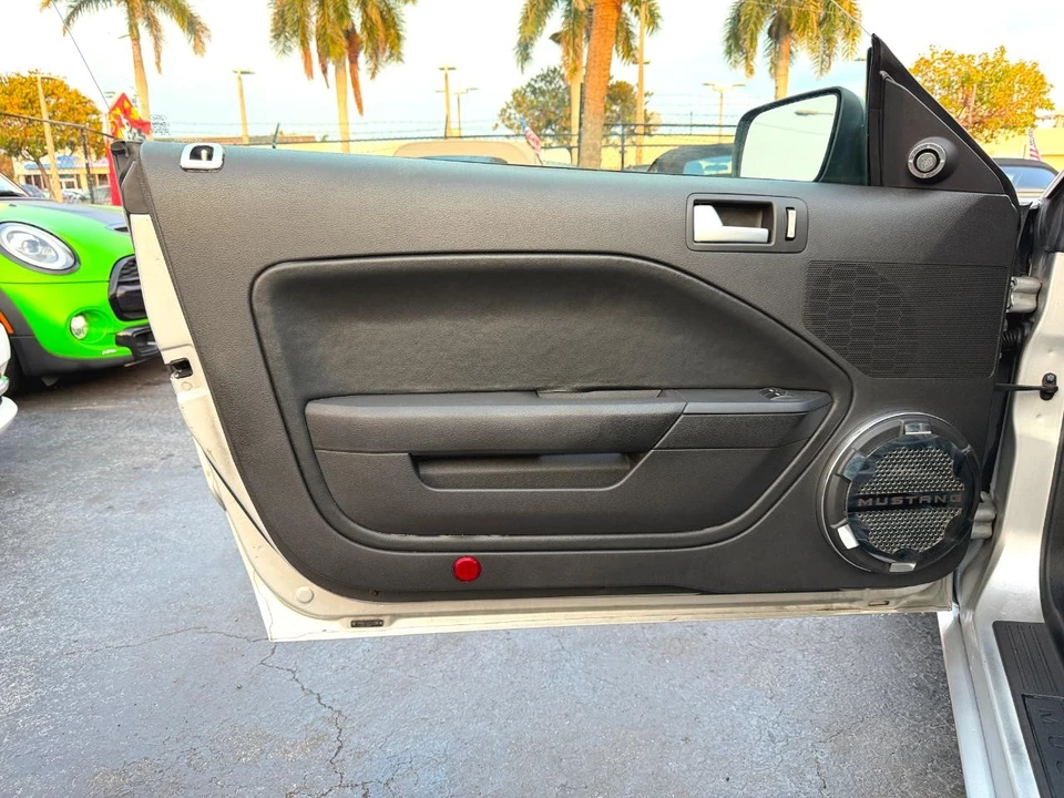 2005 Ford S197 Mustang - Image 18 of 21