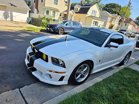 2005 Ford Mustang GT Deluxe Coupe 2D