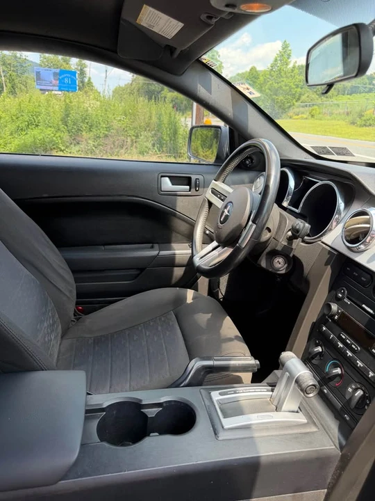 2005 Ford S197 Mustang - Image 13 of 20