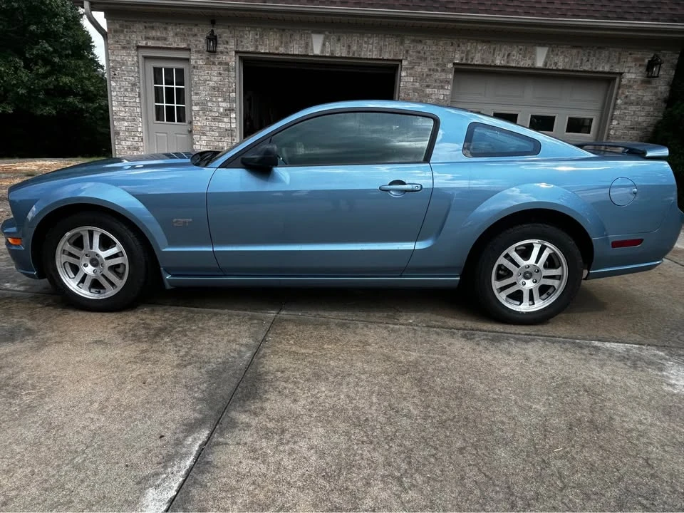 2005 Ford S197 Mustang GT - Image 8 of 13