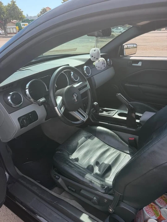 2005 Ford S197 Mustang GT - Image 8 of 12