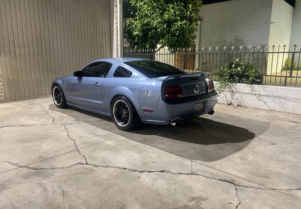 2005 Ford S197 Mustang GT - Image 3 of 4