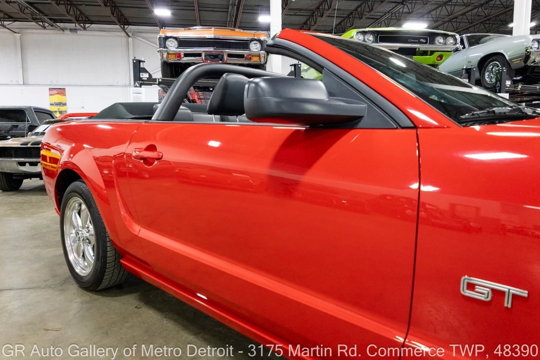 2005 Ford S197 Mustang GT - Image 25 of 31