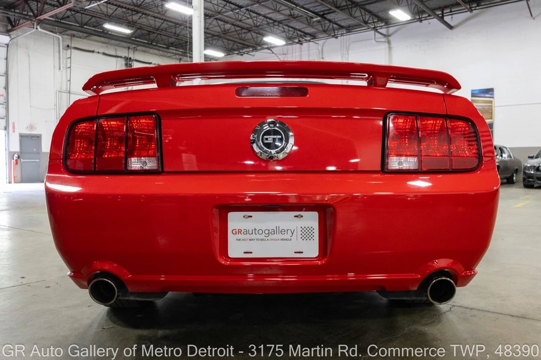 2005 Ford S197 Mustang GT - Image 7 of 31