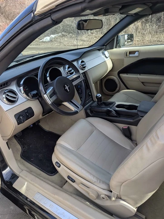 2005 Ford S197 Mustang GT - Image 9 of 12