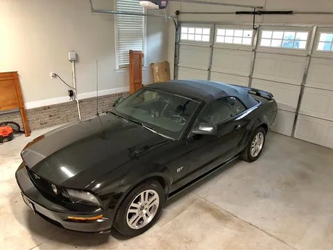 2005 Ford Mustang GT Premium Convertible 2D