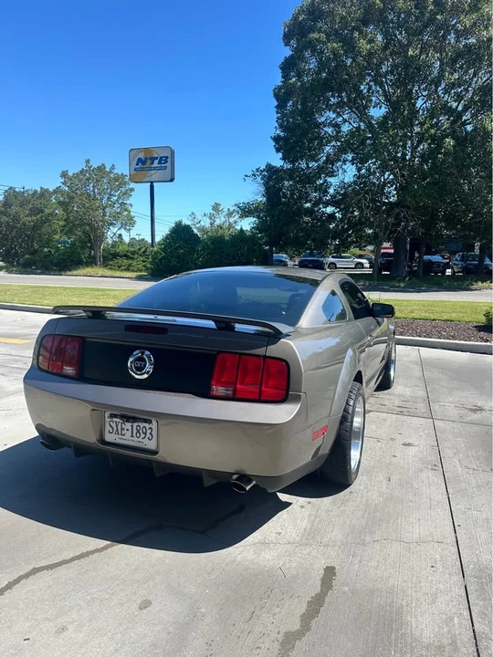 2005 Ford S197 Mustang GT - Image 5 of 12