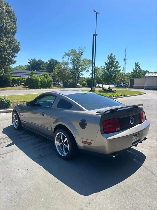 2005 Ford S197 Mustang GT - Image 6 of 12