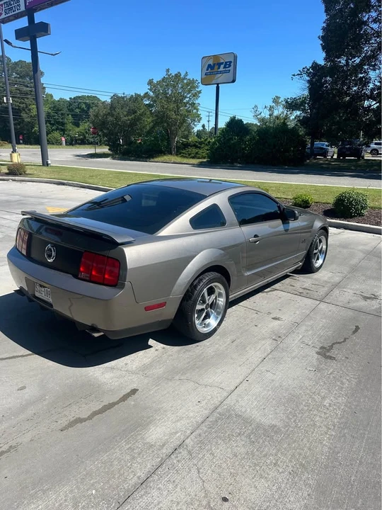 2005 Ford S197 Mustang GT - Image 4 of 12