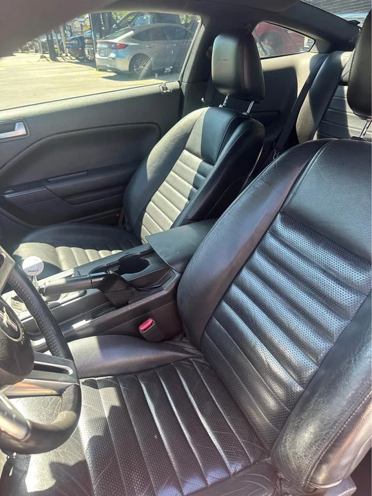 2005 Ford S197 Mustang GT - Image 11 of 12