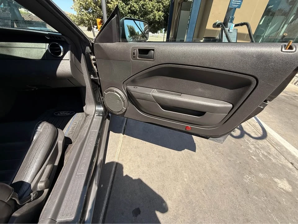 2005 Ford S197 Mustang GT - Image 11 of 14