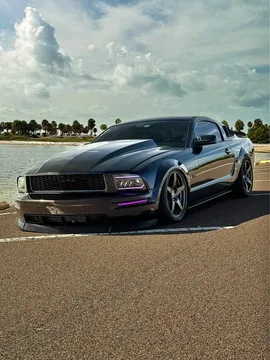 2005 Ford Mustang GT Premium Coupe 2D