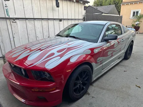 2005 Ford Mustang GT Premium Coupe 2D