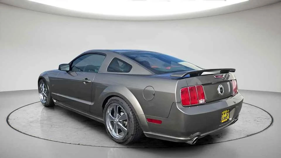 2005 Ford S197 Mustang GT - Image 5 of 9