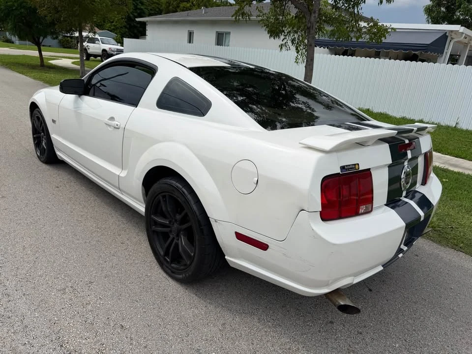 2005 Ford S197 Mustang GT - Image 8 of 12