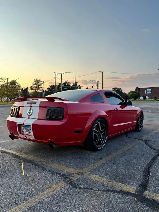 2005 Ford S197 Mustang GT - Image 6 of 13