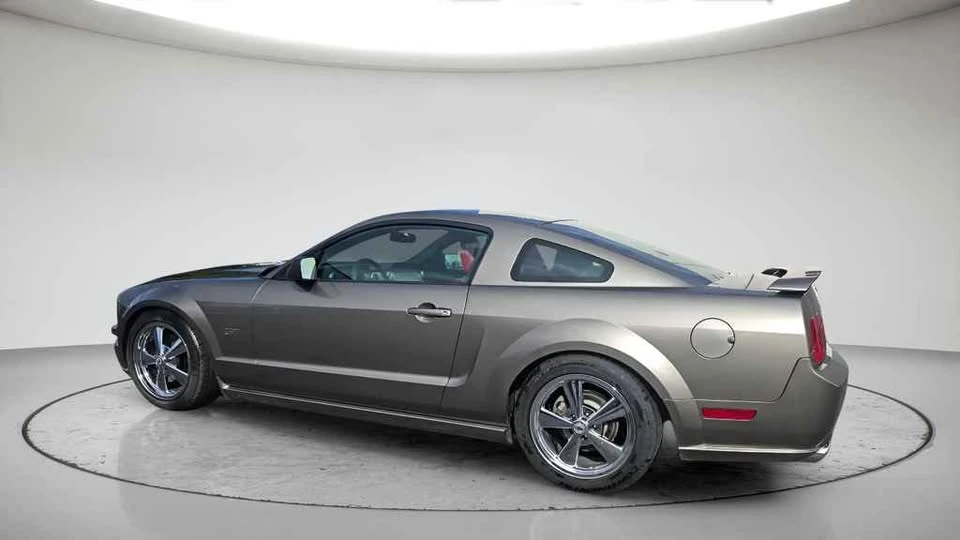 2005 Ford S197 Mustang GT - Image 2 of 9