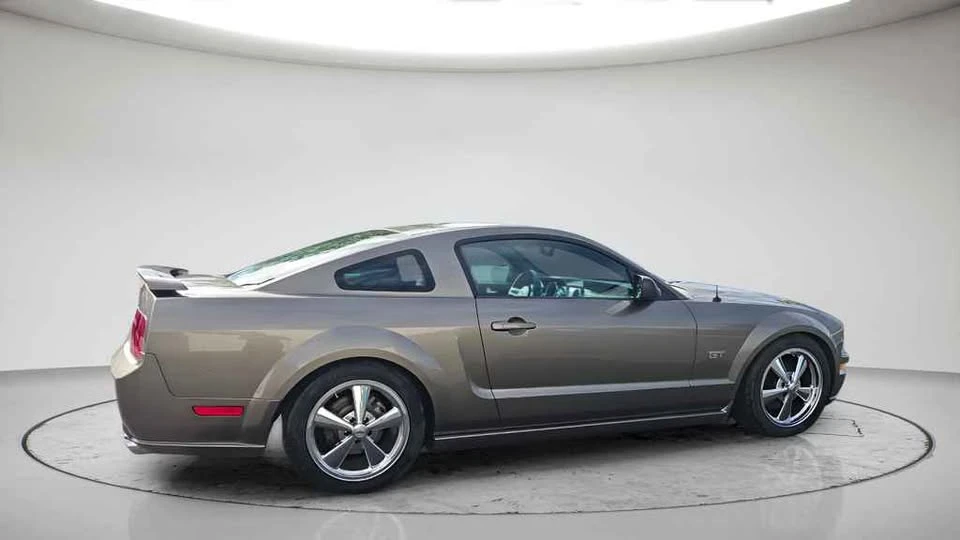 2005 Ford S197 Mustang GT - Image 6 of 9