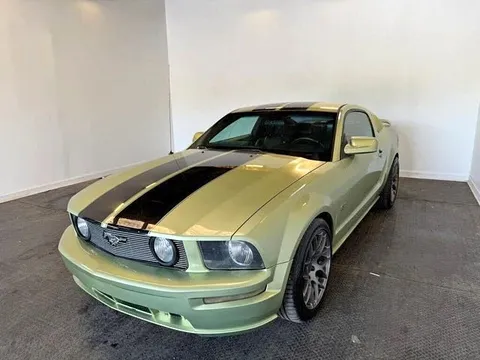 2005 Ford Mustang GT Premium Coupe