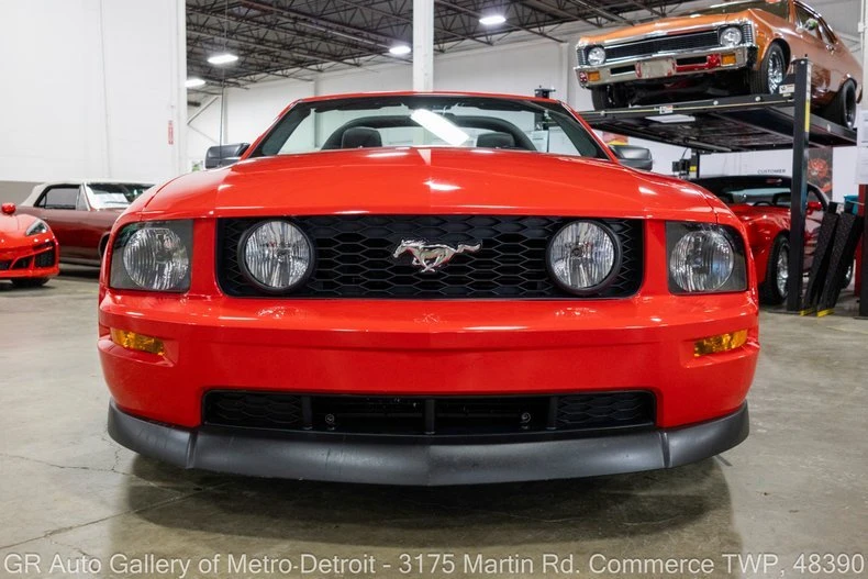 2005 Ford S197 Mustang GT - Image 13 of 20