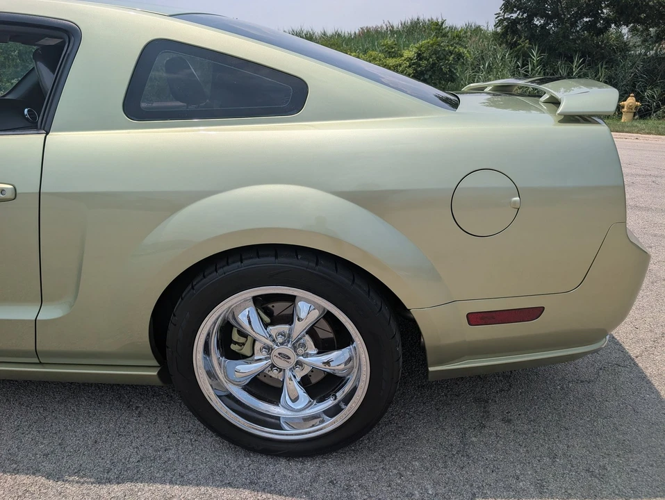2005 Ford S197 Mustang GT - Image 23 of 24