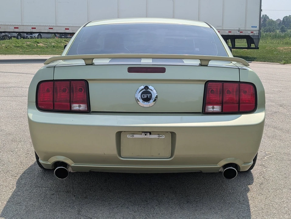 2005 Ford S197 Mustang GT - Image 17 of 24