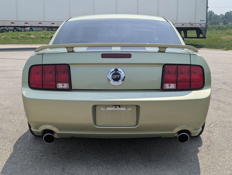 2005 Ford S197 Mustang GT - Image 16 of 24