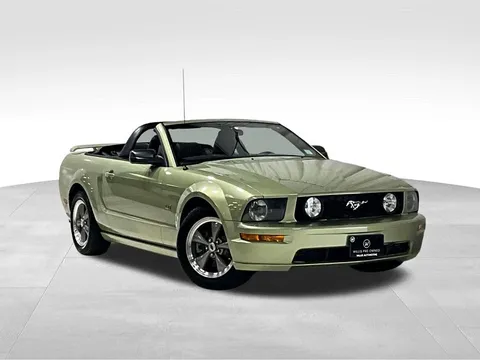 2005 Ford Mustang GT Premium V8 RWD
