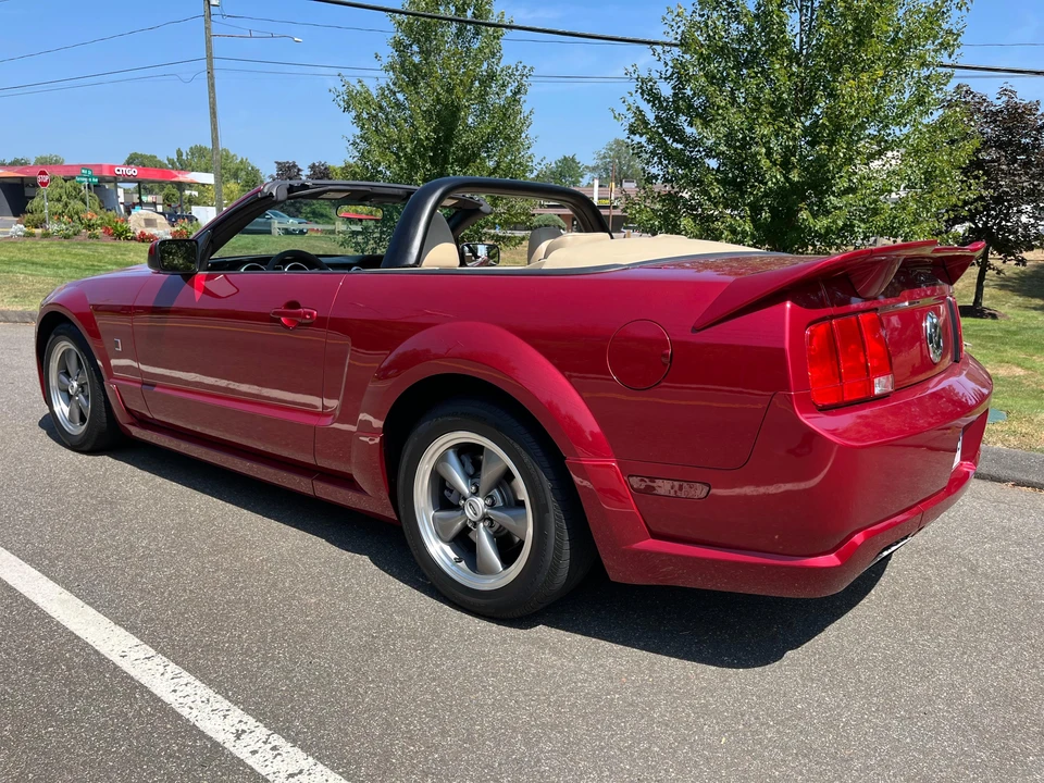2005 Ford S197 Mustang - Image 13 of 31