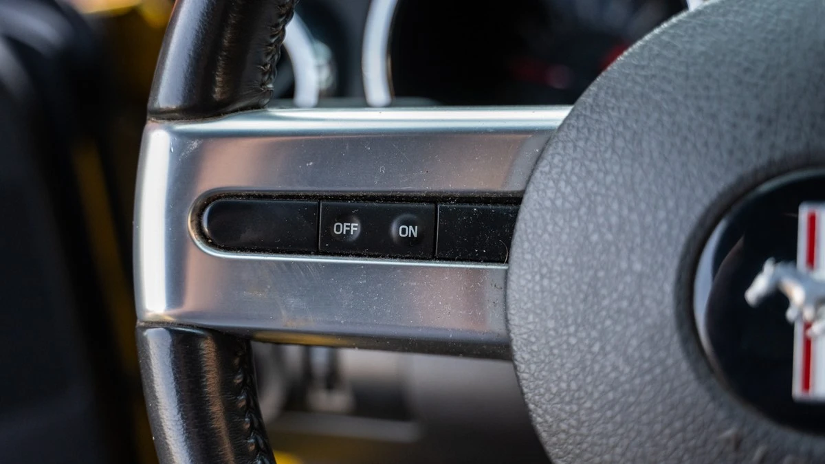 2005 Ford S197 Mustang - Image 28 of 30