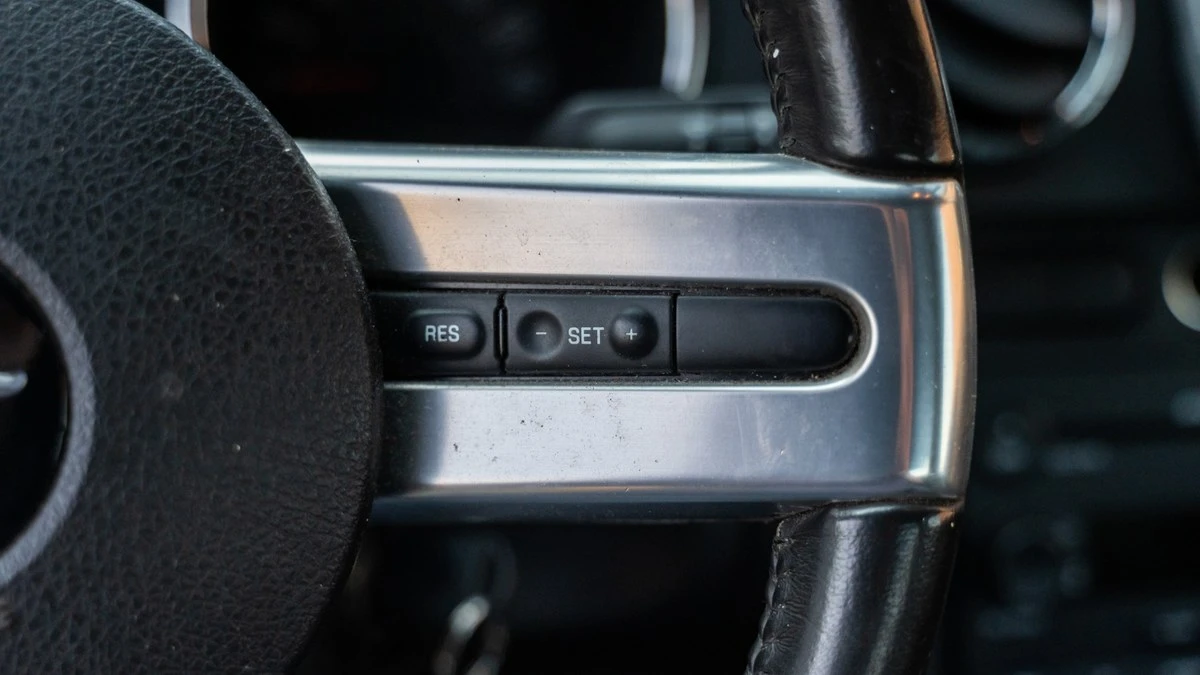 2005 Ford S197 Mustang - Image 29 of 30